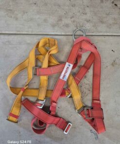 Fall arrest harness