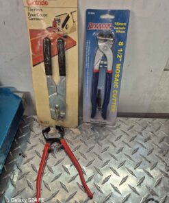 Qty 3 assorted tile tools