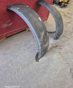 Fender assembly from a Maxxum 150