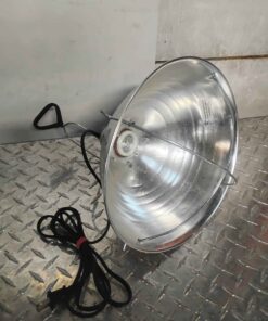 Heat lamp fixture with clamp