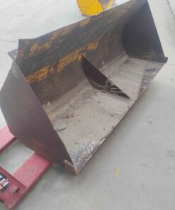 6 foot Bucket with quick attachment skid steer plate
