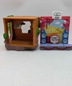 The World of Springfield Playset: High School Prom & Bart's Tree house