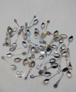 Souvenir collector spoons
