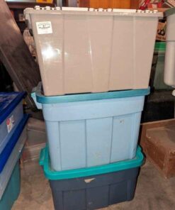 Storage tote and lid