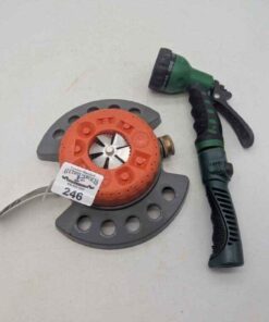 Garden hose nozzle and sprinkler head