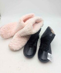 Women's Flat sole Ankle boots and Size Lg Slippers