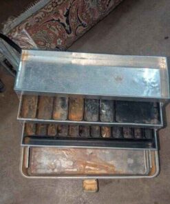 Expanding metal Tackle/tool box