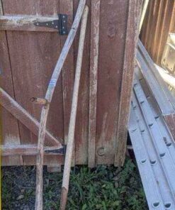 Scythe and ice scraper
