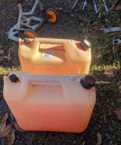 Portable fuel cans